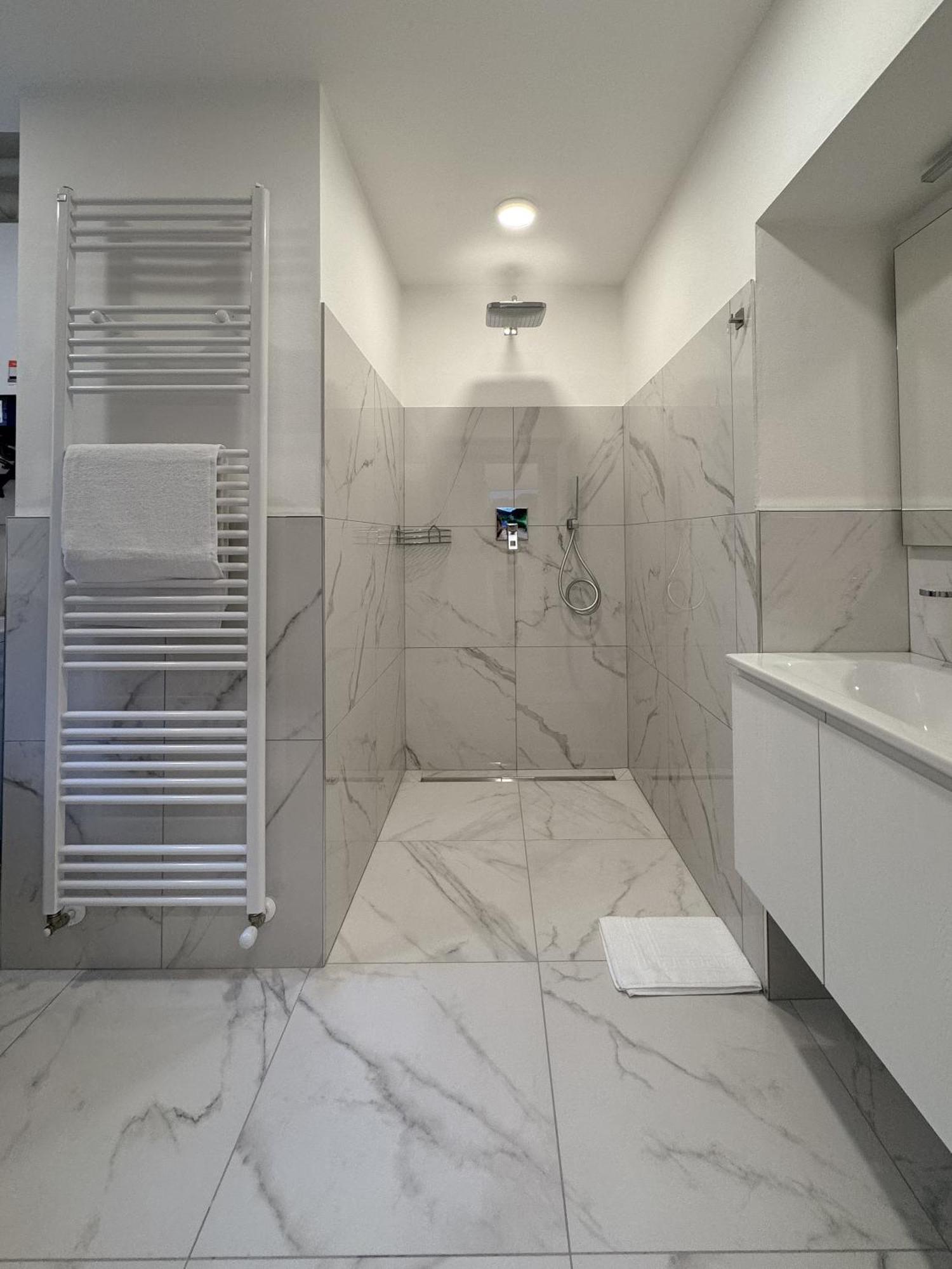 Belvedere 237B Lakeview Luxury Apartment Ghiffa Exterior foto